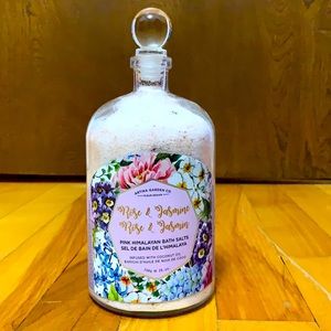 Pink Himalayan bath salts